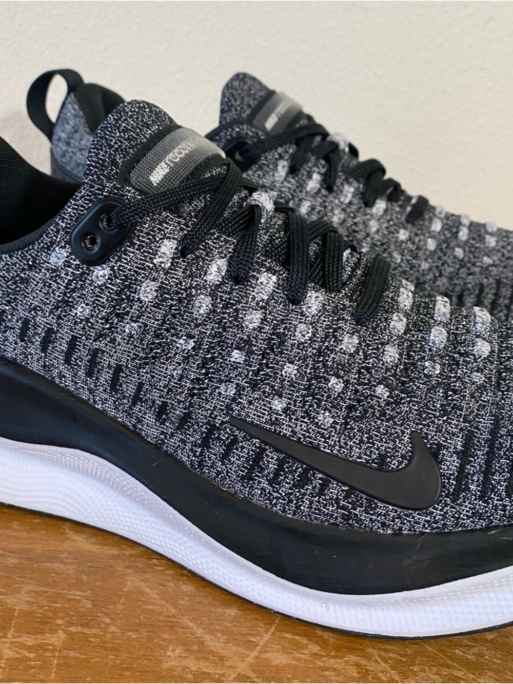 Nike ReactX Infinity Run 4 Running Shoes Black White Oreo - Women’s Size 10 - Picture 2 of 13